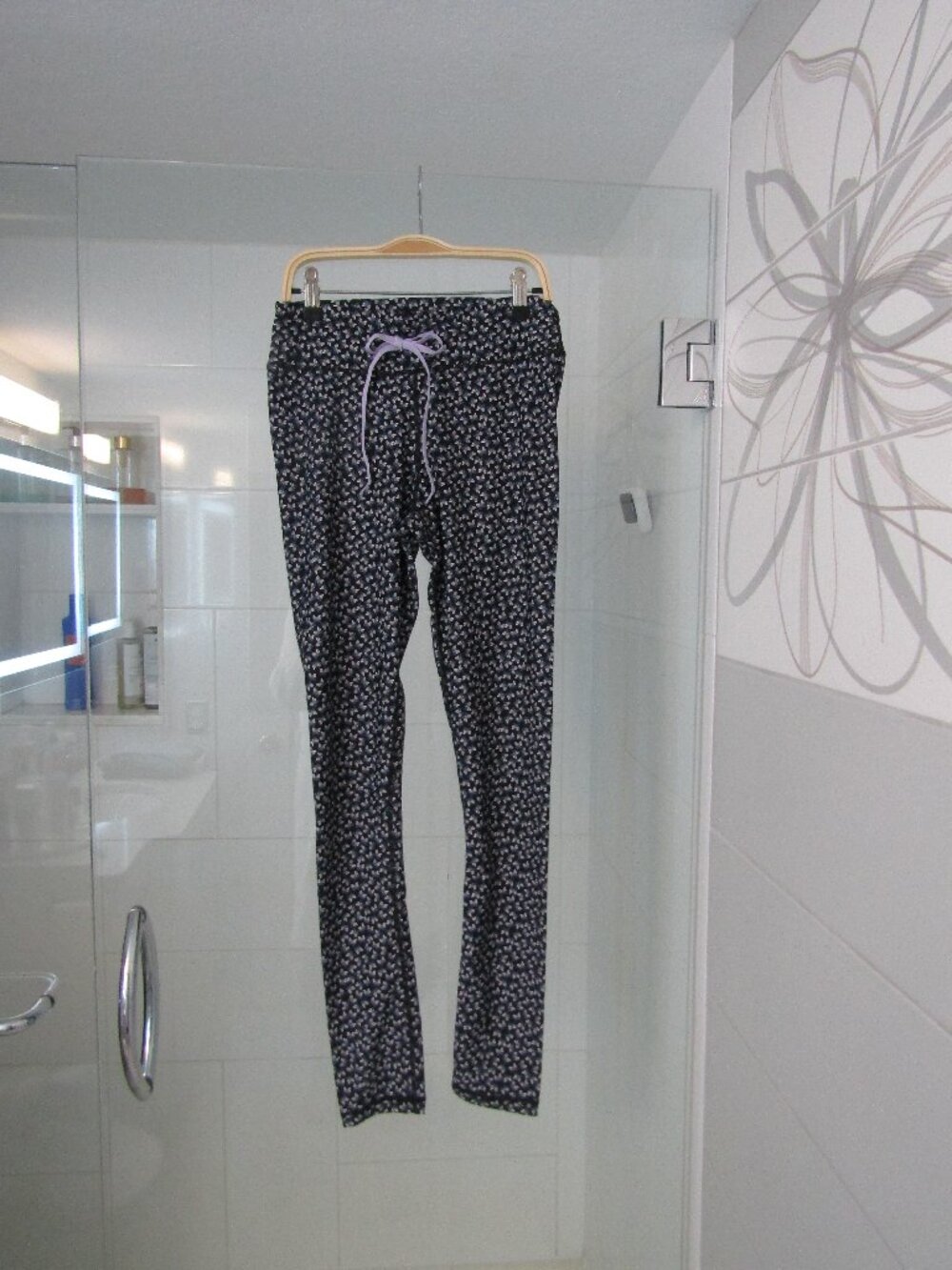 THE UPSIDE Black Butterfly Leggings ----Size 8